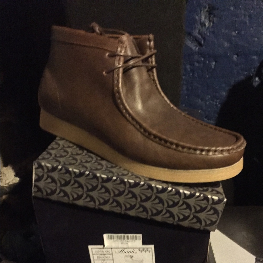Shoes - Picture 2 of 3